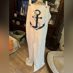 Chic me large nwot it is a large but can fit xl! NWOT so 🥰 !